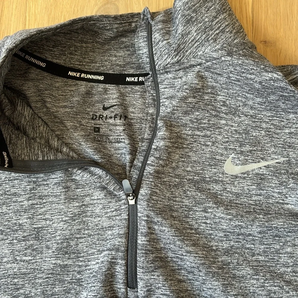 Nike pullover! - Picture 2 of 3